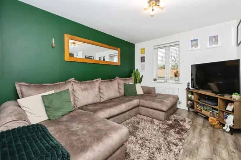 2 Bed Semi-Detached House in Aylesham