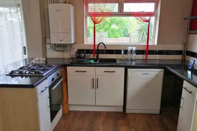 4 Bedroom House to Rent Chakeshill Drive Bristol