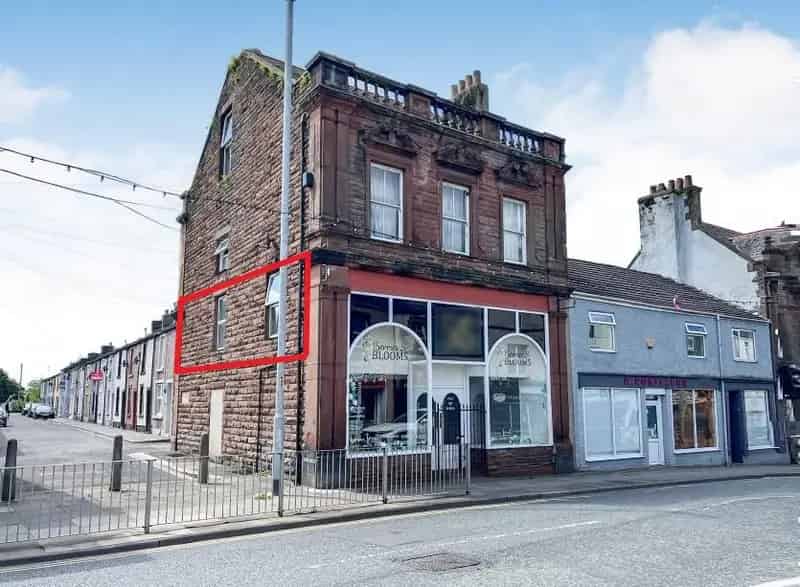 2-Bed Flat Cleator Moor High Rental Income Town Centre