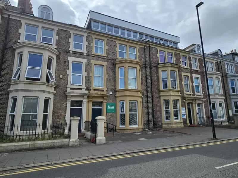 Jesmond Office Building: 4-Storey Self Contained Space