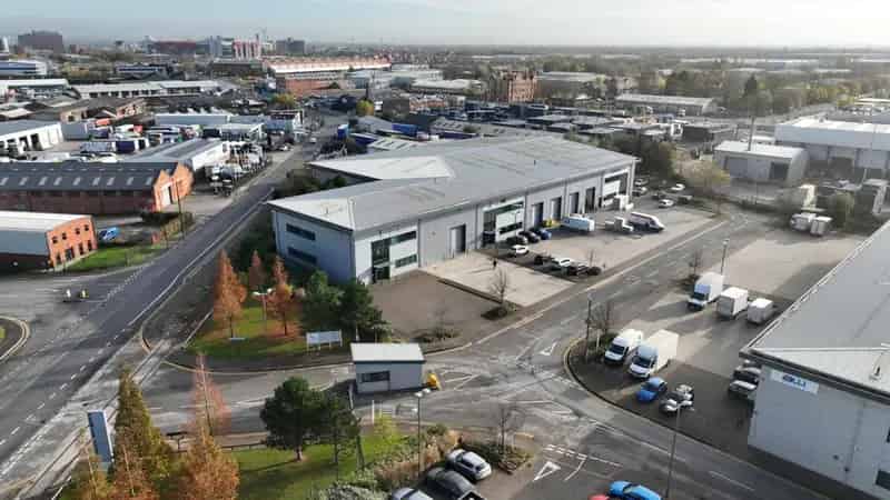 Modern Warehouse To Let Trafford Park 6897 sq ft