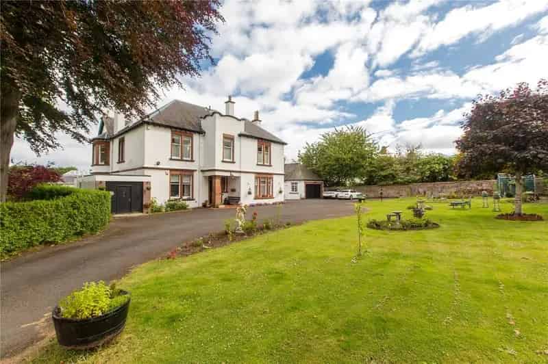 3 Bedroom Duplex for Sale in Barnton with Stunning Views