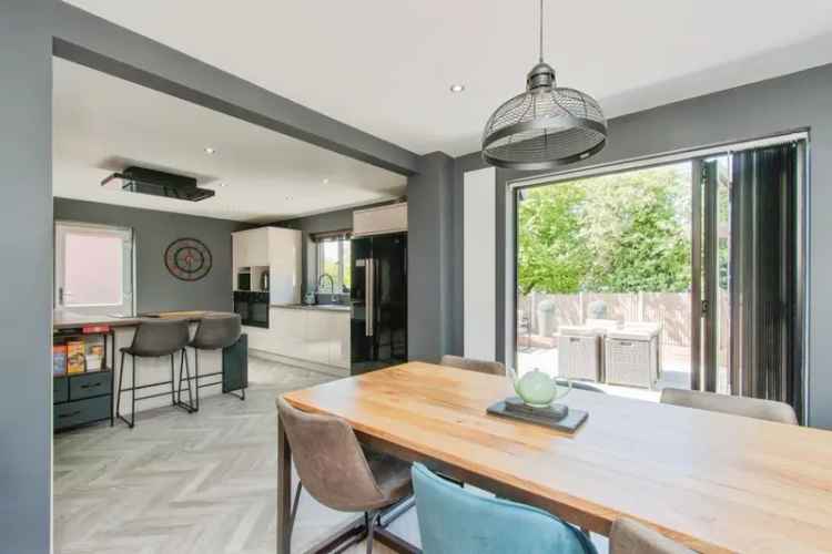 Four Bedroom Detached House Castleford