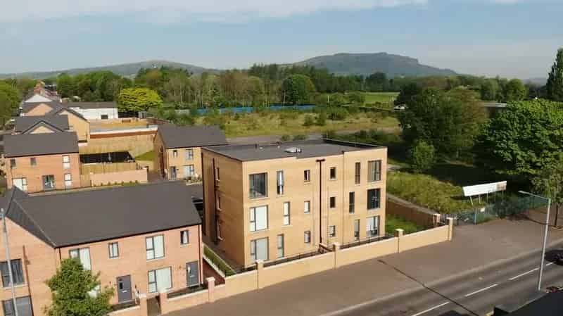 2 Bedroom Flat for Sale Belfast BT15