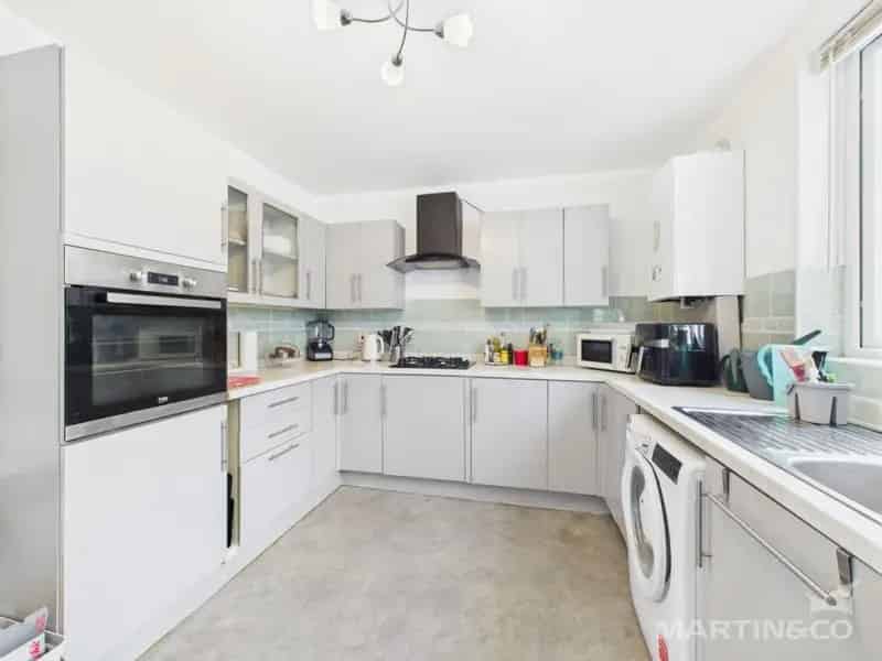 2 Bedroom Flat For Sale in Bognor Regis
