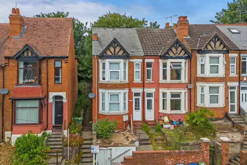 6 Bedroom 6 Ensuite House Near Coventry University