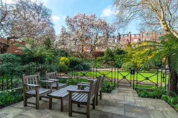 Gloucester Walk, London, W8 4HY | Property for sale | Savills