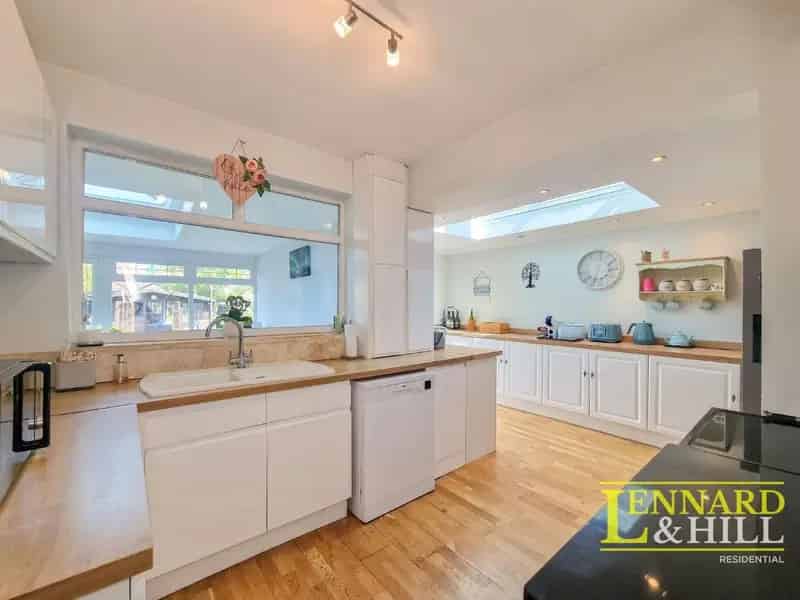 3 Bed Semi Detached House for Sale