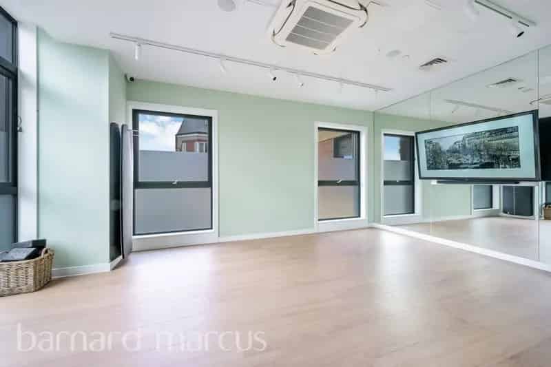 Flat For Rent , London, England