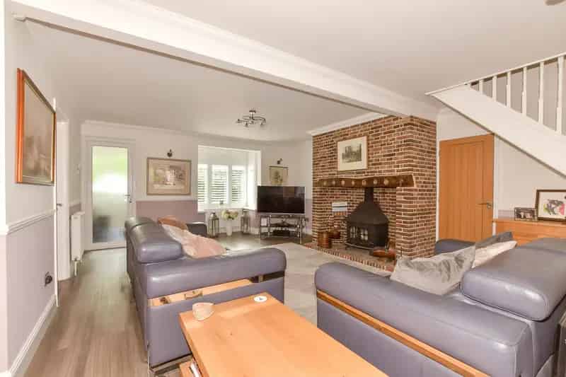 5 Bedroom Detached House with Annexe and Outbuildings