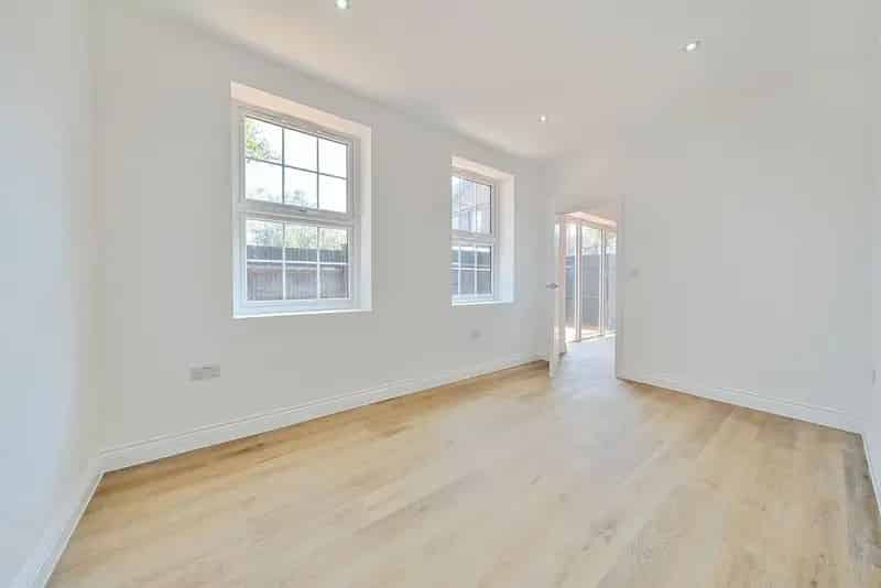Ground Floor One Bedroom Apartment Modern Features Natural Light