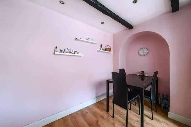 2 bed house for sale