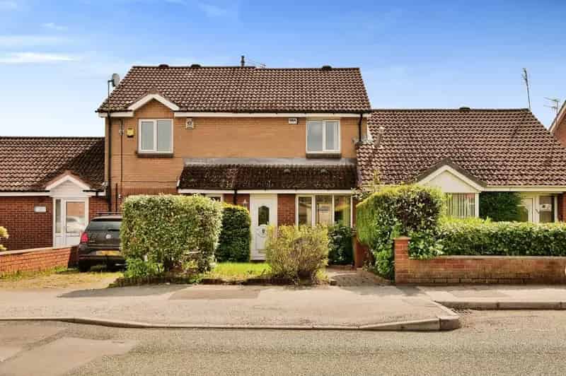 2 Bedroom House for Sale Manchester M19