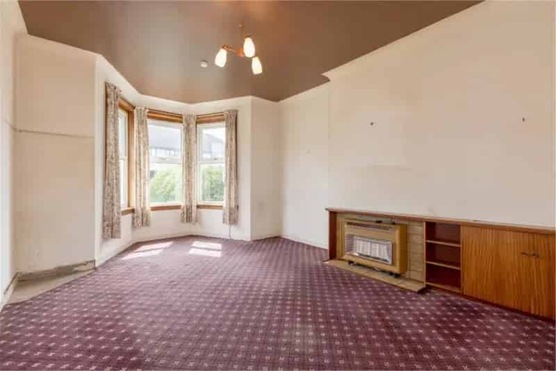 2 Bed Flat Lower Villa in Clermiston Requiring Modernisation