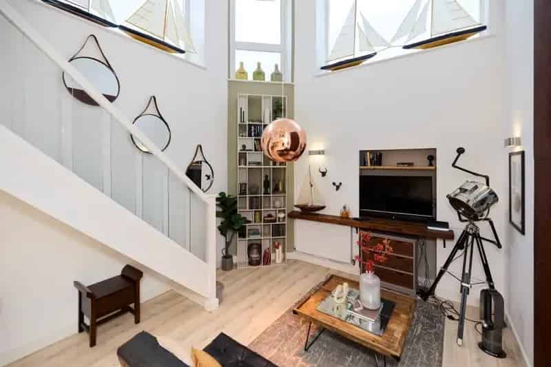 Hardinge Street Property Near Wapping Amenities