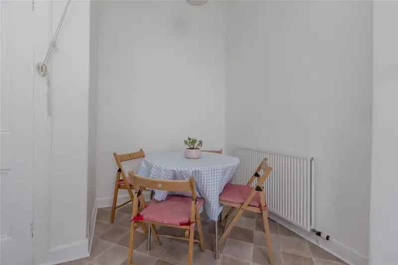 2 Bedroom Apartment for Sale in Edinburgh's New Town