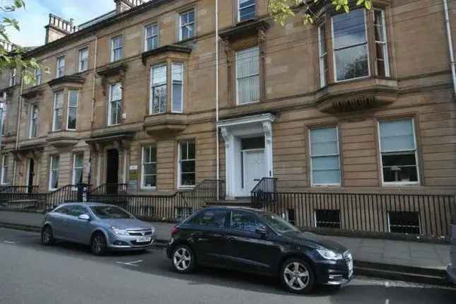 Flat to rent in Clairmont Gardens, Park, Glasgow G3