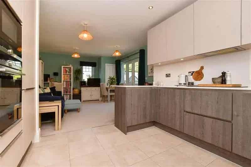 1 Bed Flat for Sale Purley Modern Apartment Allocated Parking