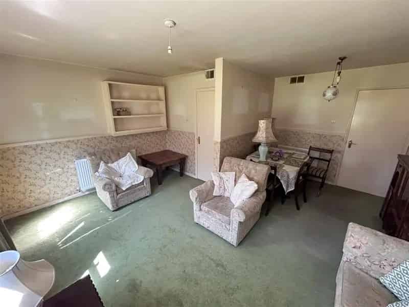 3 Bedroom Ground Floor Apartment For Sale