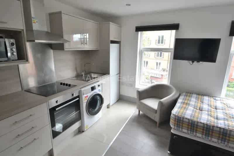 1 Bedroom Studio House to Rent Near Reading Town Centre