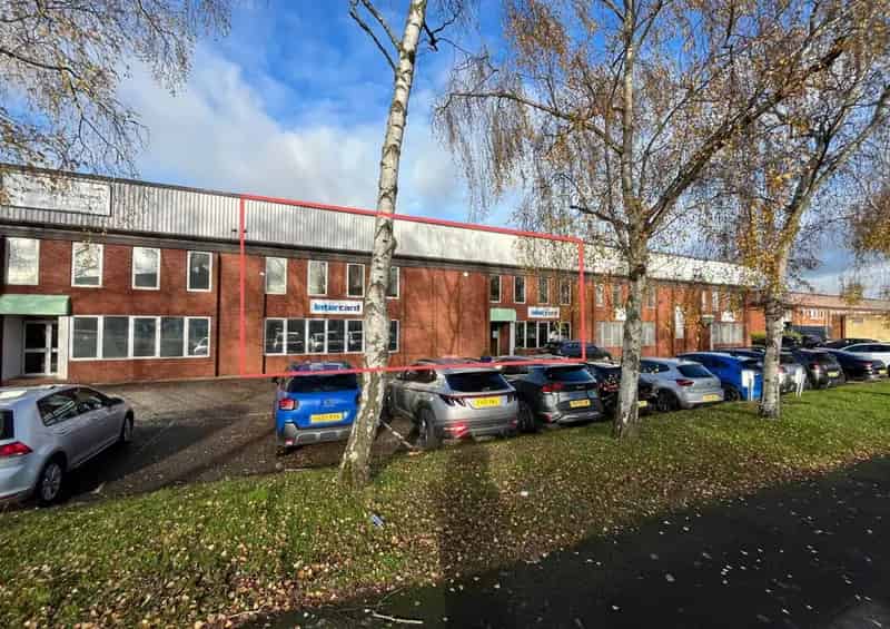 Refurbished Industrial Unit Hemel Hempstead M1 M25