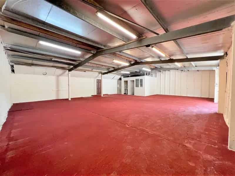 Whittington Business Park Unit 7: 1709 sq ft Commercial Space