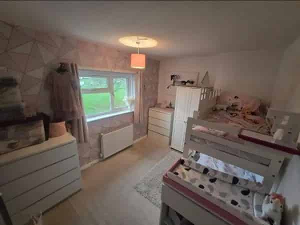 3 Bed House Potential 4 Bed Parking Available