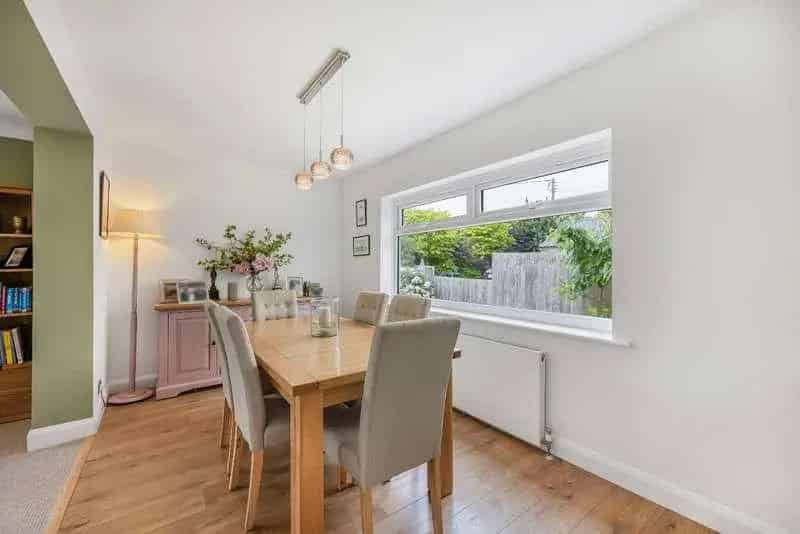 4 Bed House for Sale Spacious Bungalow with Garden