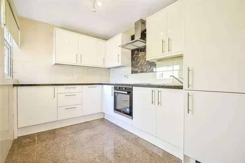 2 Bedroom Flat for Sale near Beckenham Junction