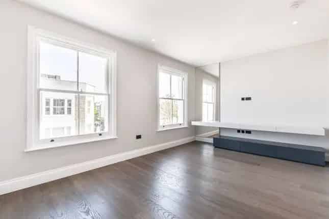 3 Bedroom Duplex Apartment for Sale Portobello Road Notting Hill