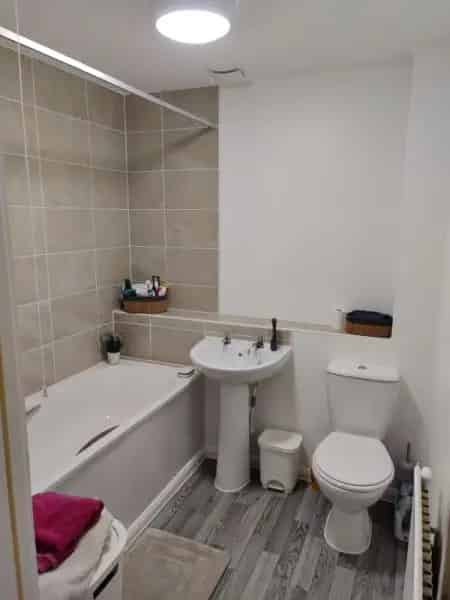 New Bathroom Bath Shower Good Size Living Room