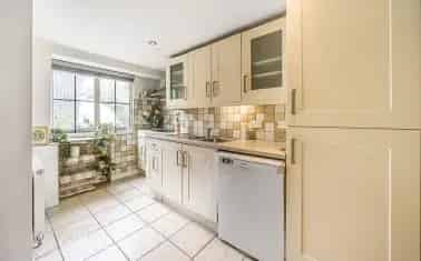 Whimple 2-Bedroom Cottage For Sale