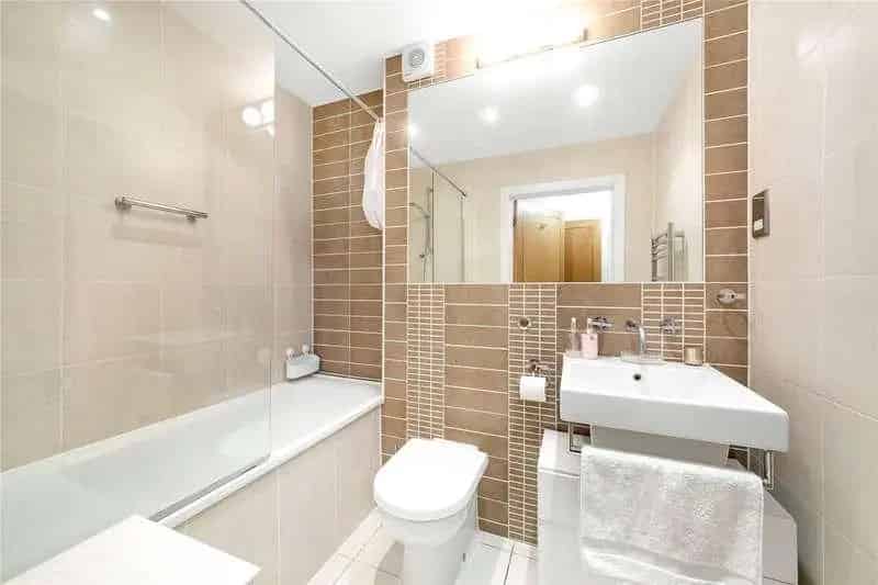 2 Bed Flat for Sale Purley Pampisford Road