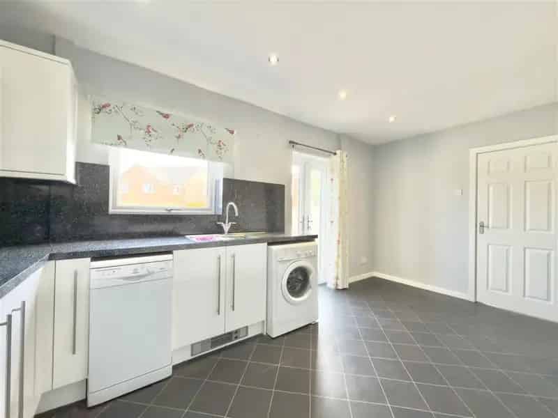 2 Bedroom House To Let Barnsley 937 SQ FT