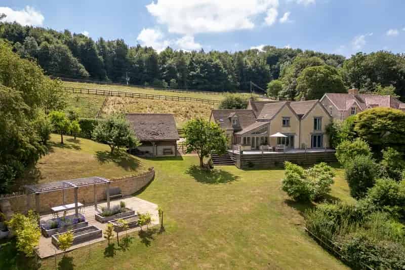 5 Bedroom Detached House for Sale in the Cotswolds