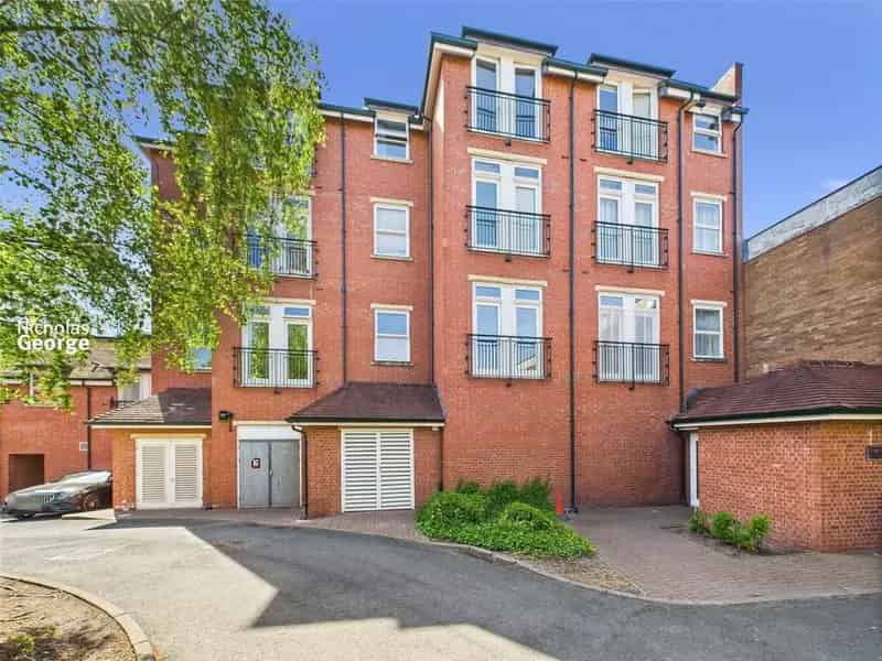 2 Bedroom Apartment for Sale