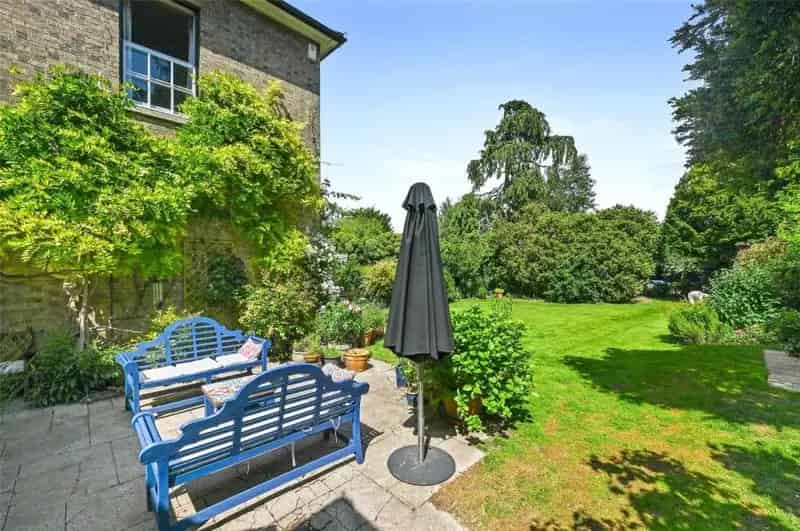 4 Bed House for Sale in Village Setting