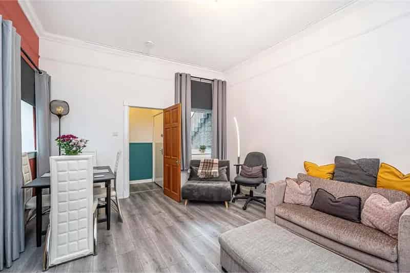 1 Bed Ground Floor Flat Crossgates - Modern Kitchen Parking
