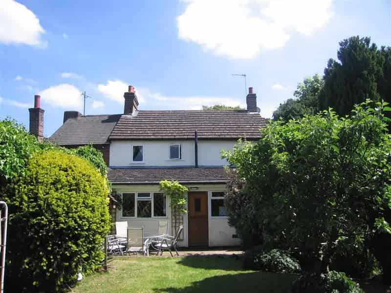Three Four Bedroom Character Cottage Tring Triangle