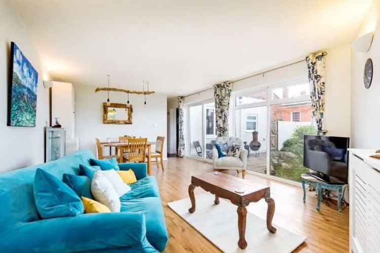 3 Bedroom Detached House for Sale Cliftonwood
