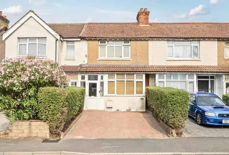 2 Bedroom House for Sale Gander Green Lane