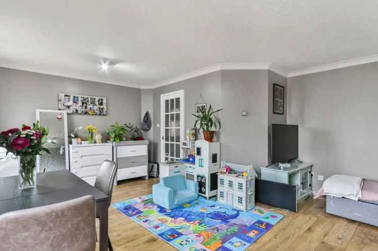 3 Bedroom Semi Detached House For Sale Near Rossmore And Wallisdown