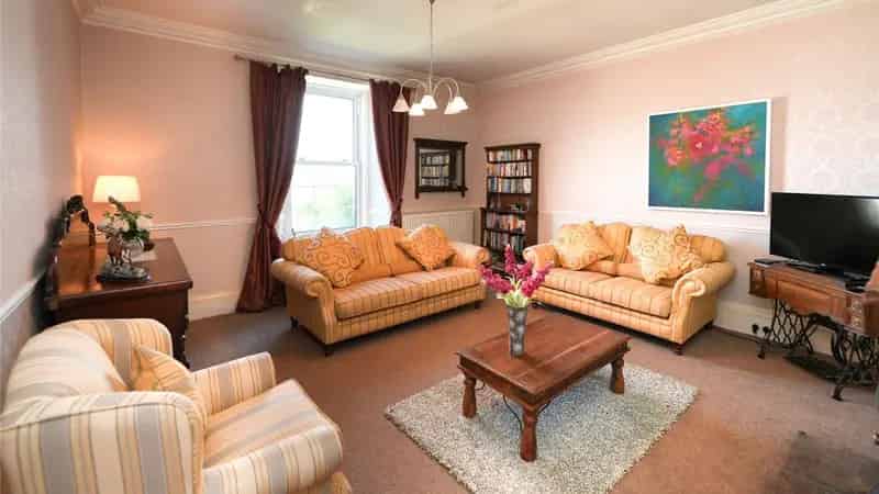 Meikle Richorn Farmhouse 6 Bedroom Rural Retreat
