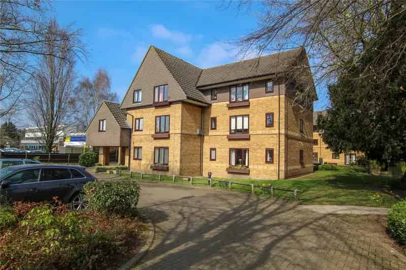 1 Bedroom Retirement Flat for Sale Near City Centre
