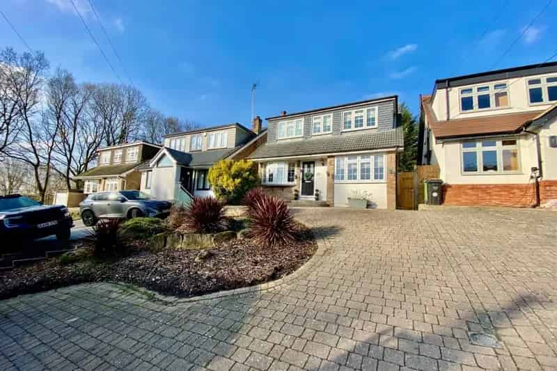 4 Bed Detached House Near Norsey Woods Billericay