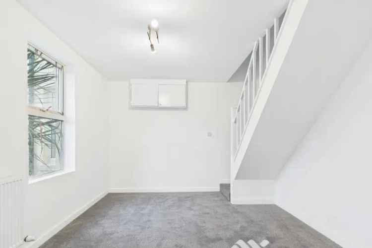 2 Bedroom Newly Refurbished Cottage Near Beach
