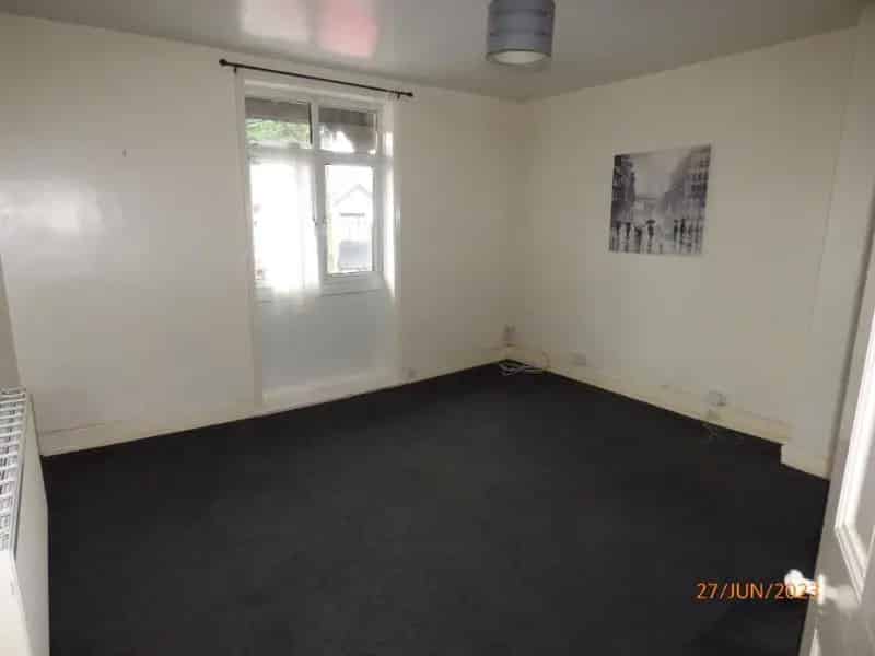 3 Bedroom Maisonette Edgbaston Central Heating Double Glazed Modern Kitchen Bathroom