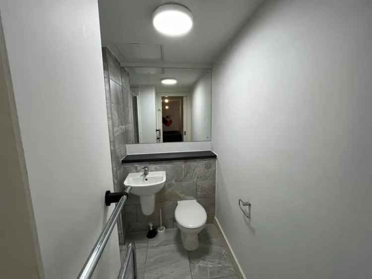 Liverpool City Centre Studio Apartment - Modern & Convenient