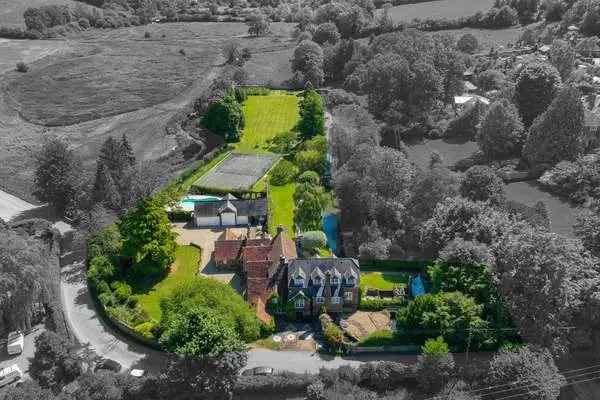 Historic Mill House on River Chess with Pool and Tennis Court