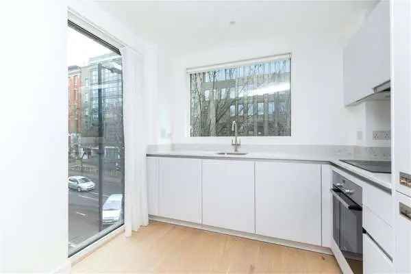 New 2-Bedroom Apartment with Balcony Jefferson Court London